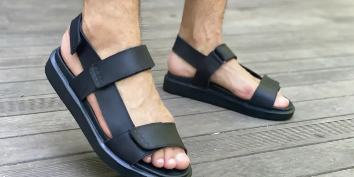 Как выбрать и купить мужские сандалии в интернет-магазине