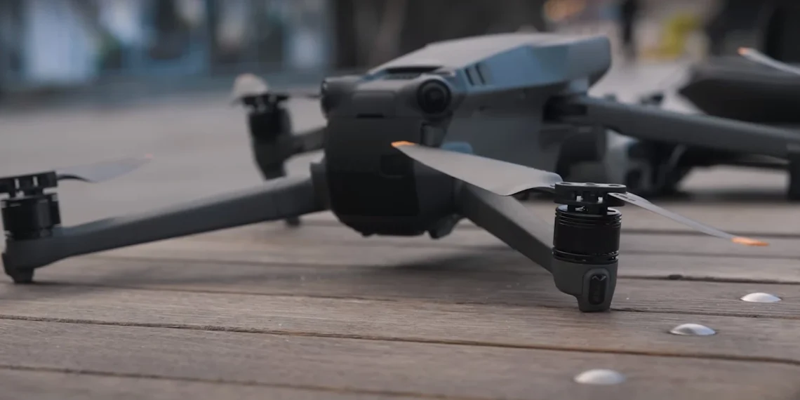 Піднесіть свої польоти на новий рівень з DJI Mavic 3 Fly More Combo