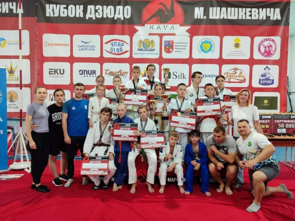 Дзюдоїсти Шостки зібрали повний комплект медалей на Всеукраїнському турнірі у Золочеві – Суми та область