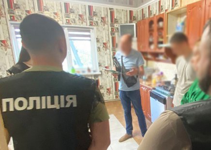 Юнаки з Житомирщини ошукали українців на понад мільйон: серед жертв – працівники дитячого будинку з Сумщини – Суми та область