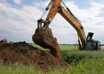 На Шосткинщині продовжують будівництво фортифікаційних споруд – Суми та область