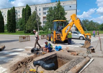 У Кролевці тривають роботи по заміні водопровідної мережі – Суми та область