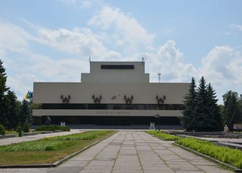У Сумах змінюють схему руху на Театральній площі – Суми та область
