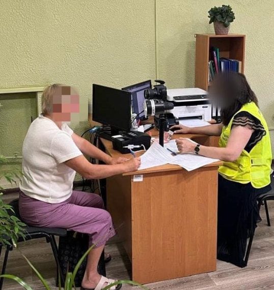 З Охтирки примусово видворять громаднку РФ – Суми та область