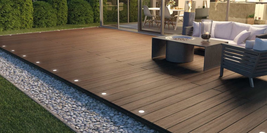 Використання терасної дошки для будівництва паркану: оригінальні ідеї застосування дошки з ДПК