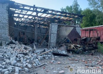 На Сумщині внаслідок обстрілів покшоджено автівки, гаражі, сільськогосптехніку, приватний будинок, магазин і приміщення школи – Суми та область