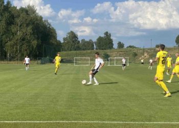 На Сумщині зіграли товариський футбольний матч “Україна” — “Тростянець” – Суми та область