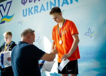 Плавець Павло Довжик з Полтавщини здобув чотири медалі на Чемпіонаті України серед юнаків • Плавання •