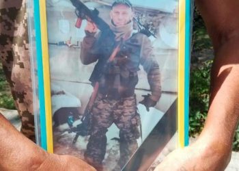 Сьогодні в Сумах провели в останню путь солдата Сергія Сотника – Суми та область
