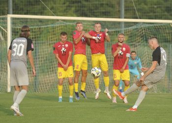 «Ворскла» та СК «Полтава» зіграли внічию в товариському матчі • Футбол •
