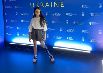 Маленькая Саша Паскаль, потерявшая ножку в результате обстрела Одесской области, побывала на Олимпиаде