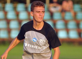 Першість U-19: «Ворскла» мінімально здолала «Карпати» • Футбол •