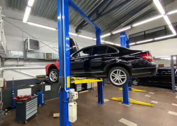 Профессиональное обслуживание и ремонт Mercedes на СТО Elcars в Киеве