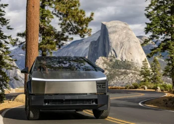 “Незламний” Cybertruck перетворився на купу металобрухту: наслідки ДТП – Автоновини