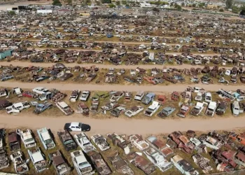 У США знайшли кладовище із 10 000 вінтажних автомобілів – Автоновини