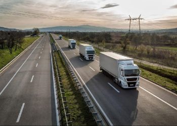 EA Logistic: надежные грузоперевозки по миру