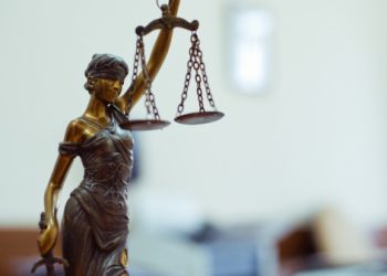 Жителька Конотопа, яка телефоном виправдувала агресію РФ, отримала тюремний строк – Суми та область