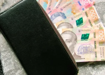 Хто платитиме за економічне бронювання – у Раді пояснили | Економіка