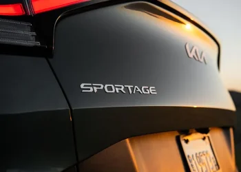 Kia Sportage 2025: перші фото без камуфляжу розкривають оновлений дизайн – Автоновини