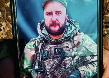 Кролевецька громада попрощалась із захисником Володимиром Алексєєнком – Суми та область