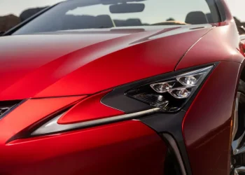 Lexus представив оновлену версію свого розкішного купе LC – Автоновини