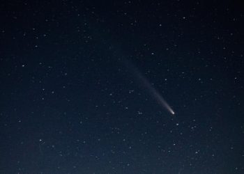 Над Сумщиною зафіксували комету Цзицзіньшань – Суми та область