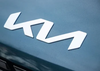 Новий компактний кросовер Kia показали на перших фото – Автоновини