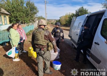 Правоохоронці Сумщини продовжують евакуйовувати родини з прифронтових територій – Суми та область