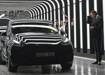 Tesla припинила випуск свого найдешевшого автомобіля – Автоновини