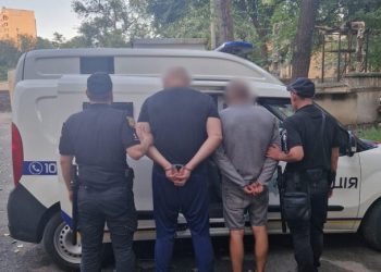 Вымогали 150 тысяч гривен выдуманного долга: в Одессе разоблачили преступную группу