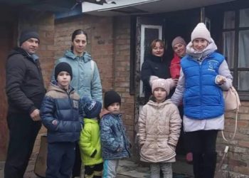 Багатодітна родина з прикордоння  знайшла прихисток у Хмелівській громаді – Суми та область