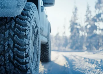 Експерти назвали найнебезпечніший тип приводу автомобіля взимку – Автоновини