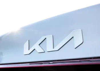 Kia показала перші зображення компактного кросовера з “квадратним” дизайном – Автоновини