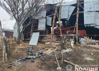 На Сумщині внаслідок обстрілів пошкоджено ангар і техніку фермерського господарства – Суми та область