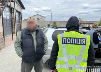 Сумські оперативники знешкодили «маестро шахрайства» – спритного торгівця повітряними замками! – Суми та область