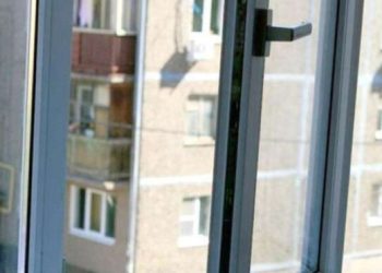 У Глухові пенсіонер загинув, випавши з вікна багатоповерхівки – Суми та область