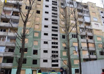 У Сумах вчора закрили понад 70% вибитих конструкцій у будинках, пошкоджених ворожою ракетою – Суми та область