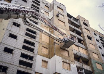 У Сумах завершили аварійно-відновлювальні роботи на місці раніше нанесеного ворожого удару – Суми та область