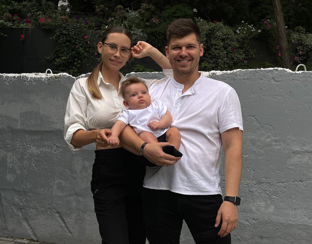 Михаил Хомич с семьей фото