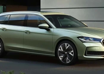 Еволюція чеського флмагана: погляд на Škoda Superb 2024