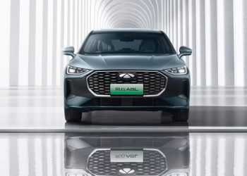 Гібрид-рекордсмен: автомобіль Chery проїхав 2370 км без дозаправки – Автоновини