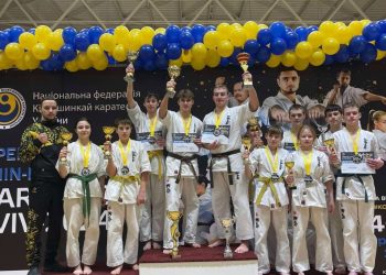 Каратисти з Лохвиці здобули десять медалей на всеукраїнських змаганнях у Львові • Карате •