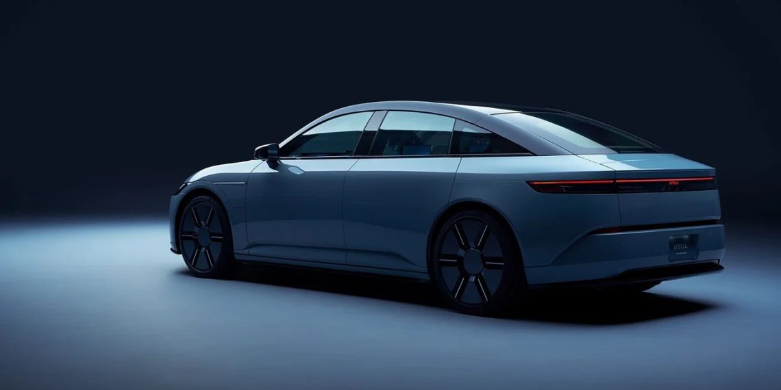 Перший автомобіль Sony Honda — Afelia: караоке та онлайн-кінотеатр у дорозі – Автоновини