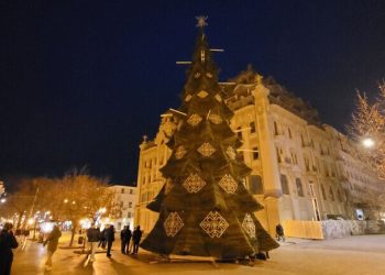 Получи ответ: когда и где установят главную новогоднюю елку в Одессе