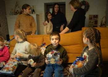 Рятувальники Сумщини передали дітям подарунки від «Надзвичайного Миколайчика – Суми та область