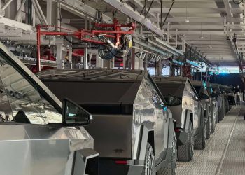 Tesla припинила виробництво Cybertruck – Автоновини