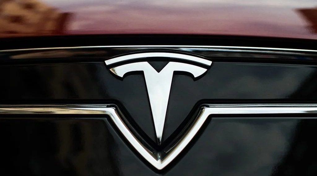 Tesla випустить автомобіль дешевше $20 тисяч – Автоновини