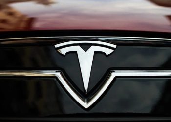 Tesla випустить автомобіль дешевше $20 тисяч – Автоновини