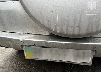 У Сумах водій легковика врізався у позашляховик і залишив місце ДТП – Суми та область