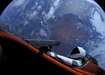 Астрономи прийняли Tesla Roadster Ілона Маска за астероїд – Автоновини